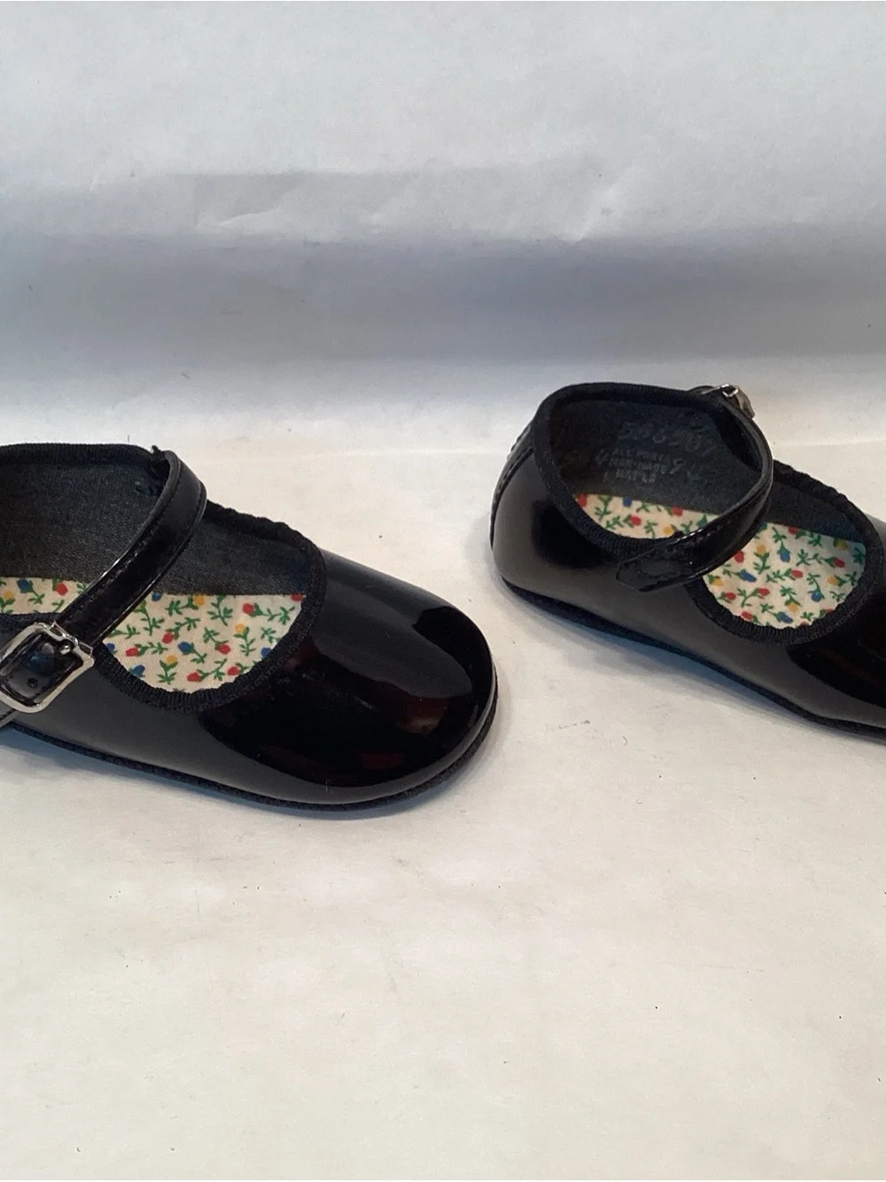 Vintage Black Mary Jane Style Shoes Shiny BABY Girl /Doll 4” NO SIZE